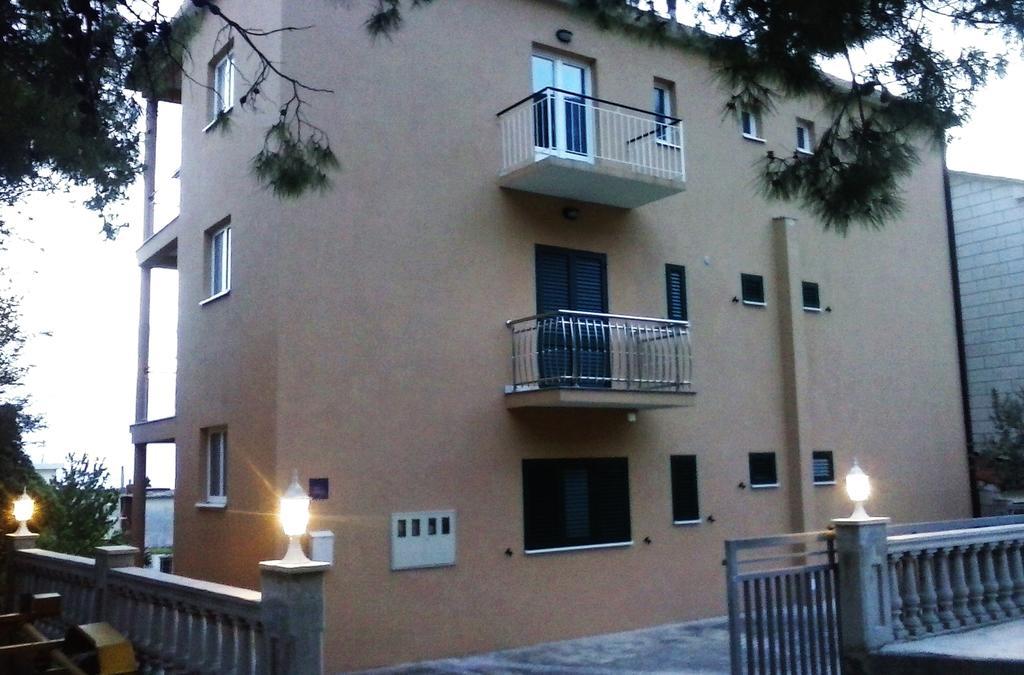 Apartments Roncevic #Joko# Градац Номер фото